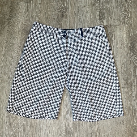 Nike Fit Dry Golf Houndstooth High Rise Shorts Women size 10 black white Bermuda - Picture 1 of 9